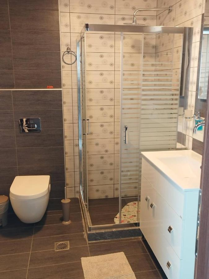 Villa Miron Kamilari Esterno foto