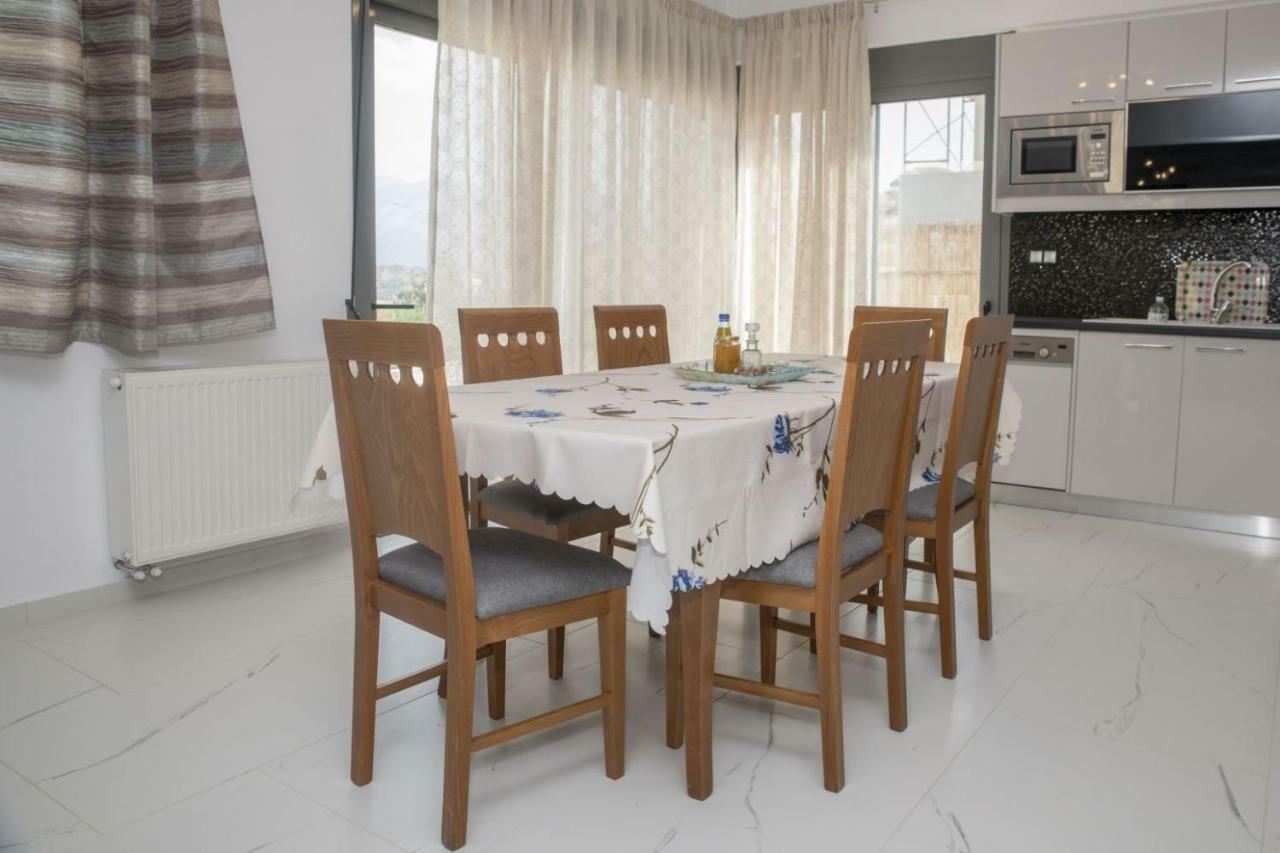 Villa Miron Kamilari Esterno foto