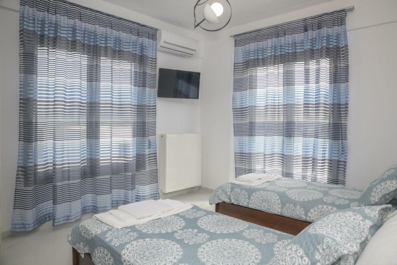 Villa Miron Kamilari Esterno foto