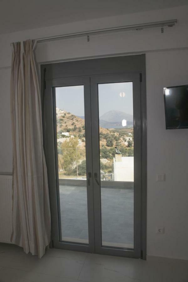 Villa Miron Kamilari Esterno foto